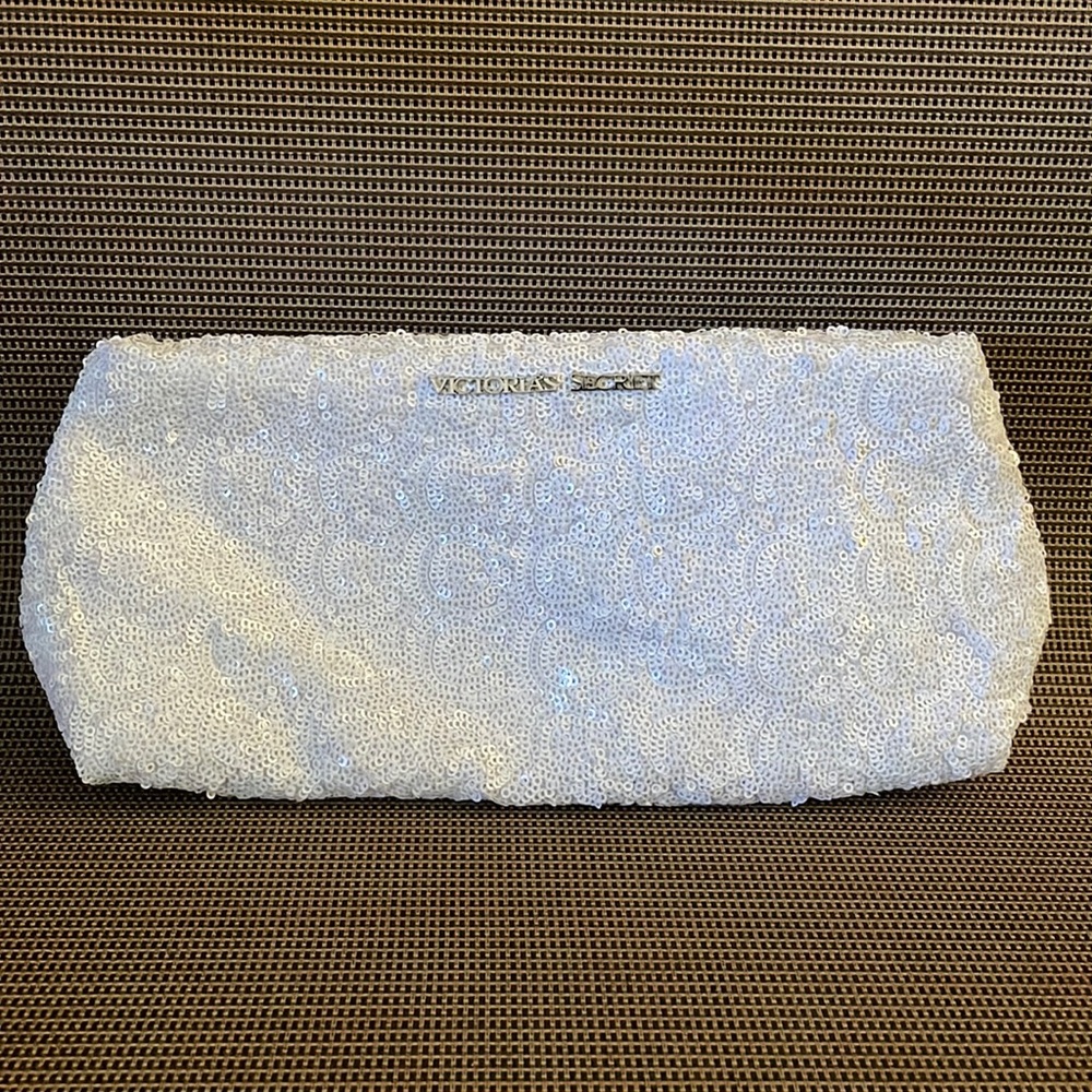 VS white sequin clutch